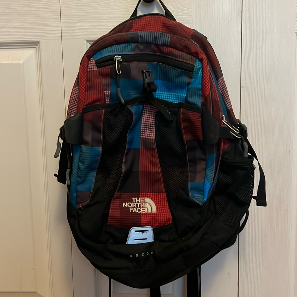 The North Face Recon Women’s Backpack - red and blue